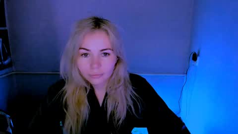 Lora online show from 04/21/26, 02:26