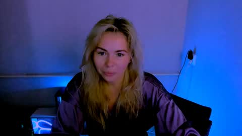 Snapshot of loraboyar chatting on 05/14/26, 02:40 Lora online show from 05/14/26, 02:40