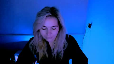 Snapshot of loraboyar chatting on 05/15/26, 02:29 Lora online show from 05/15/26, 02:29