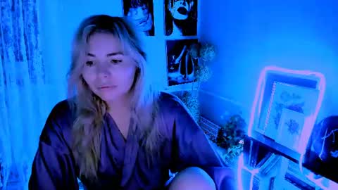 Snapshot of loraboyar chatting on 06/17/26, 02:36 Lora online show from 06/17/26, 02:36
