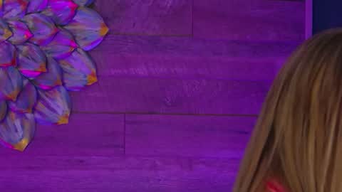 Lora online show from 02/19/26, 08:27