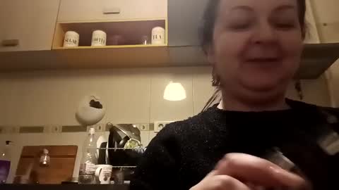 Snapshot of loraflame chatting on 12/18/24, 07:41 Lora online show from 12/18/24, 07:41