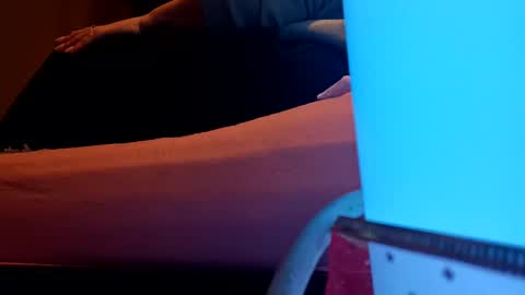 Snapshot of loraflame chatting on 12/28/24, 08:25 Lora online show from 12/28/24, 08:25