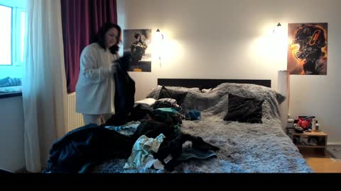 Snapshot of loraflame chatting on 01/08/25, 01:41 Lora online show from 01/08/25, 01:41