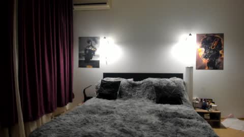 Snapshot of loraflame chatting on 01/12/25, 04:29 Lora online show from 01/12/25, 04:29