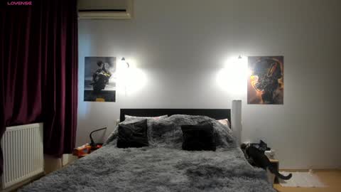 Snapshot of loraflame chatting on 01/22/25, 09:57 Lora online show from 01/22/25, 09:57