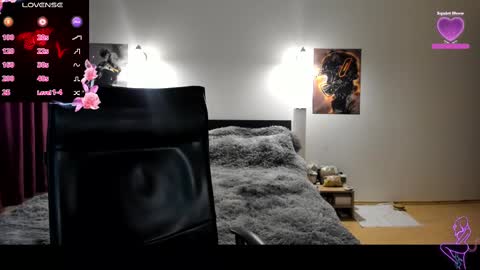 Snapshot of loraflame chatting on 02/17/25, 11:55 Lora online show from 02/17/25, 11:55