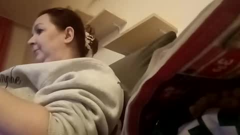 Snapshot of loraflame chatting on 02/18/25, 08:25 Lora online show from 02/18/25, 08:25