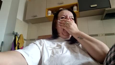 Snapshot of loraflame chatting on 03/11/25, 10:51 Lora online show from 03/11/25, 10:51