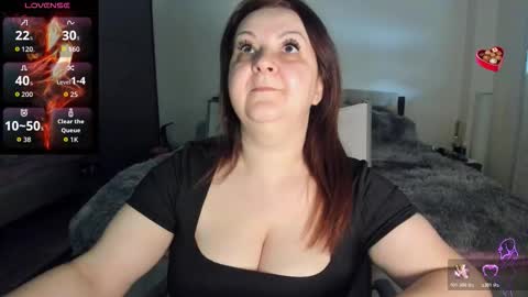 Lora online show from 02/14/26, 01:52