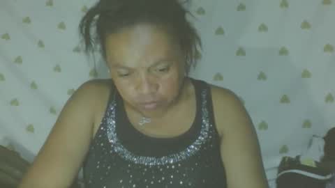Snapshot of lorahvane chatting on 04/28/26, 12:21 LorahVane online show from 04/28/26, 12:21