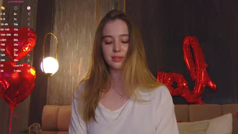 Loraine online show from 02/21/25, 06:15