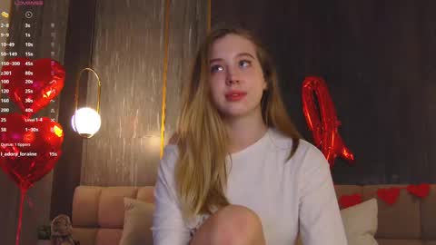 Loraine online show from 02/21/25, 09:22