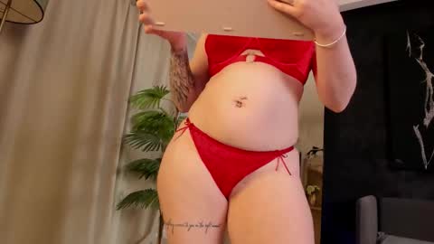 LoraIvone online show from 03/17/26, 08:12