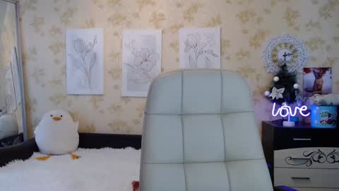 lorameouls online show from 12/25/24, 10:28