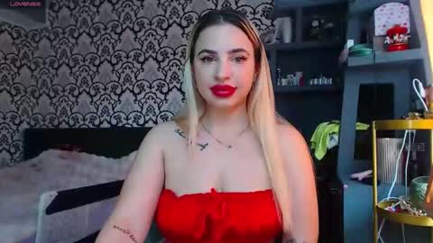 Queen LoraSinClare online show from 04/24/26, 07:11