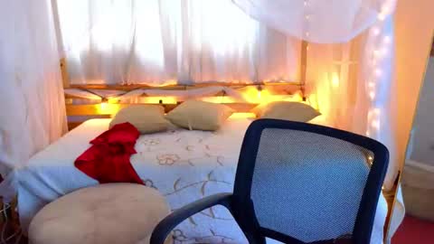 loreanis online show from 10/29/25, 09:05