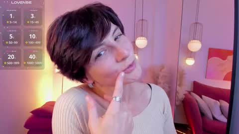 Loren online show from 10/07/25, 02:25