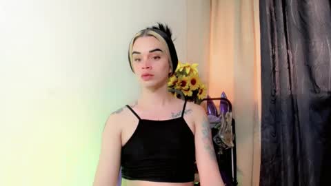 lesly lorena online show from 03/19/26, 08:24