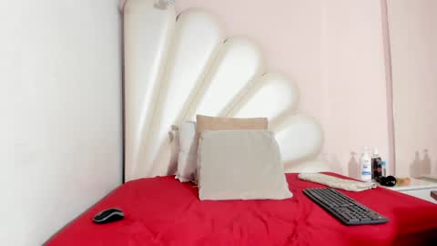 Snapshot of lorena_hawkins chatting on 01/30/25, 01:31 Lorena online show from 01/30/25, 01:31