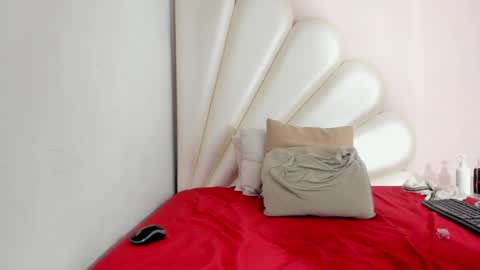 Snapshot of lorena_hawkins chatting on 01/30/25, 04:34 Lorena online show from 01/30/25, 04:34