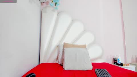 Snapshot of lorena_hawkins chatting on 02/03/25, 01:40 Lorena online show from 02/03/25, 01:40