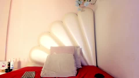 Snapshot of lorena_hawkins chatting on 03/07/25, 01:40 Lorena online show from 03/07/25, 01:40