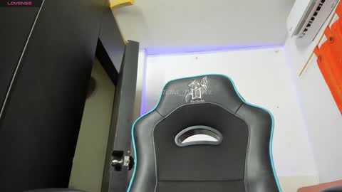 Lorena Parlove online show from 01/08/25, 02:14