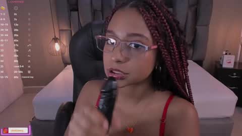 Lorena Vieira  online show from 03/05/25, 05:08