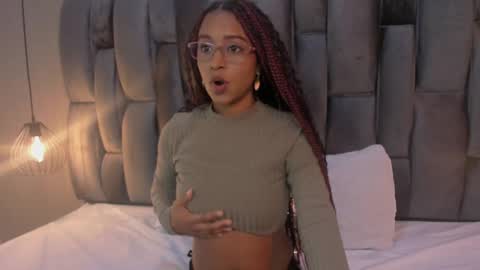 Lorena Vieira  online show from 03/07/25, 07:27