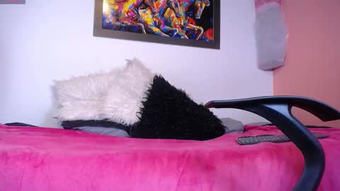 Snapshot of lorenajoness chatting on 03/08/25, 04:17 Lorena online show from 03/08/25, 04:17