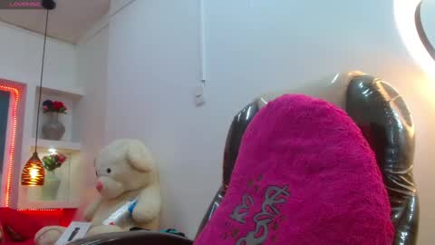 lore online show from 02/25/25, 10:39