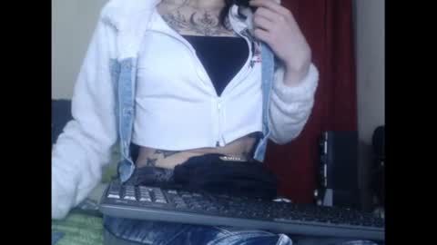 Snapshot of lorenitha_20 chatting on 07/17/26, 01:56 lorenitha online show from 07/17/26, 01:56