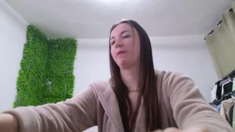 Amelia online show from 02/21/25, 08:05