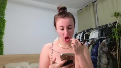 Amelia online show from 03/07/25, 08:11