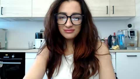 LorenneInspiring online show from 09/16/25, 06:14