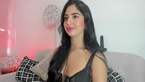 L O R E N online show from 02/01/25, 01:30