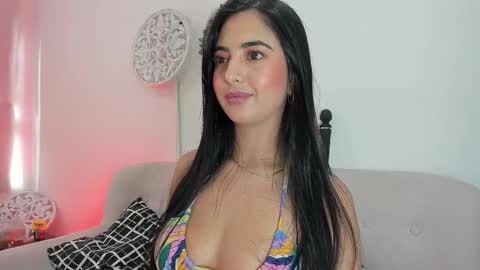 L O R E N online show from 02/09/25, 05:01