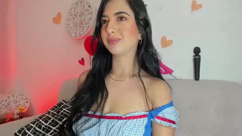 L O R E N online show from 02/19/25, 10:45