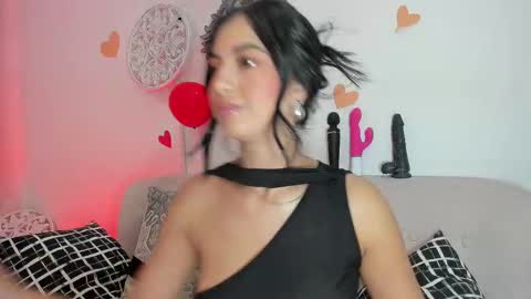 L O R E N online show from 02/21/25, 10:28