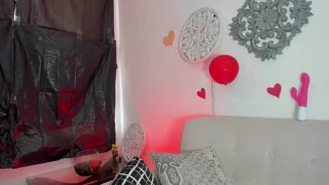 L O R E N online show from 02/25/25, 01:28