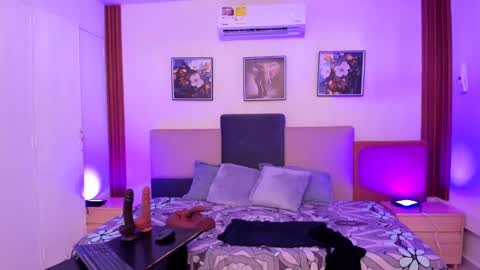 lorena online show from 09/28/25, 02:17