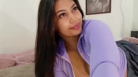 Snapshot of loretahorny25 chatting on 06/30/26, 01:34 Loretahorny25 online show from 06/30/26, 01:34