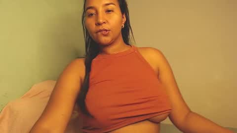 Loretta Gmez online show from 01/20/25, 02:32