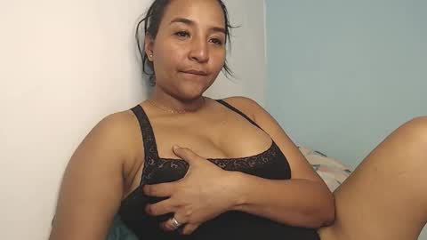 Loretta Gmez online show from 02/06/26, 02:27