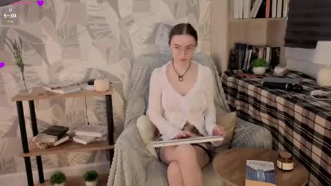 Snapshot of lorettedarsi chatting on 04/13/26, 01:33 lorettedarsi online show from 04/13/26, 01:33