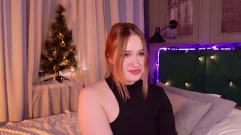 Snapshot of lori_mason chatting on 12/15/24, 10:47 Lori online show from 12/15/24, 10:47
