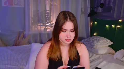 Snapshot of lori_mason chatting on 12/17/25, 06:58 Lori online show from 12/17/25, 06:58