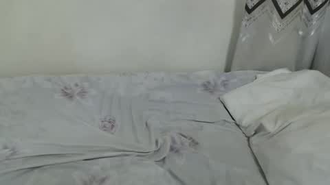 lea online show from 12/21/25, 07:37