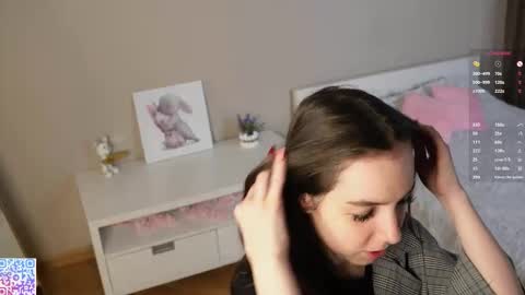 Dia 700-1630Rose 1900-430UTC1 online show from 09/23/25, 06:33